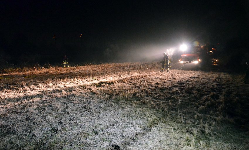 Einsatz BF Koeln Kfz geborgen Porz Josef Lindner Weg P41.JPG